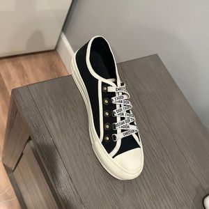 Walk'n'Dior Sneaker

Black Cotton Canvas